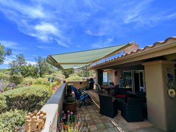 Retractable-Awning-back-patio